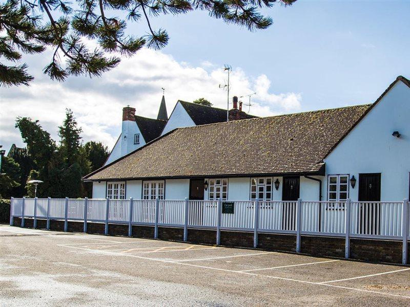 Stay And Relax At The Yew Tree Manuden Exterior foto