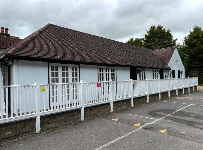 Stay And Relax At The Yew Tree Manuden Exterior foto